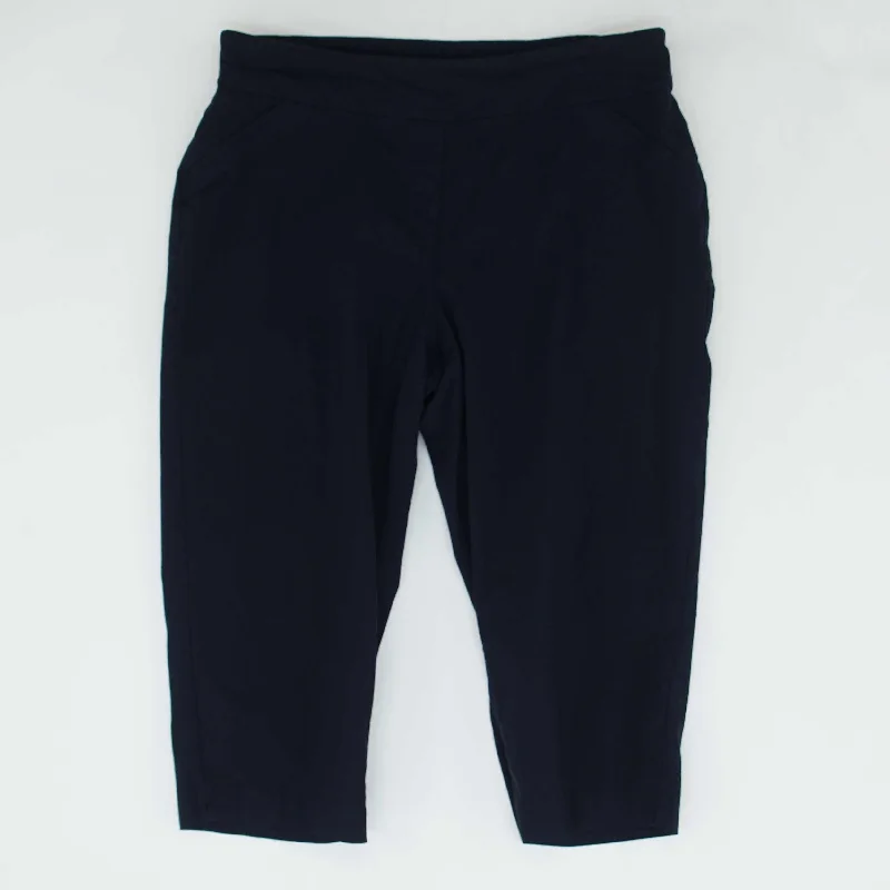 Navy Solid Capri Pants